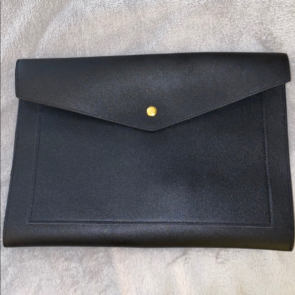 Glass Ladder & Co.’s The Megan Professional Case